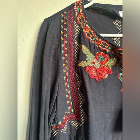 THML dress with design - Picture 3 of 6